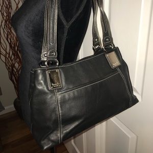 Tignanello black purse- in excellent condition!